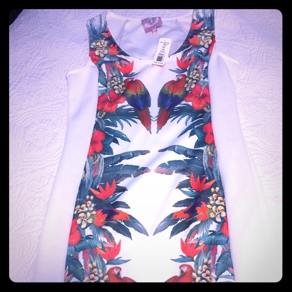Romeo + Juliet Couture fitted white tropical dress